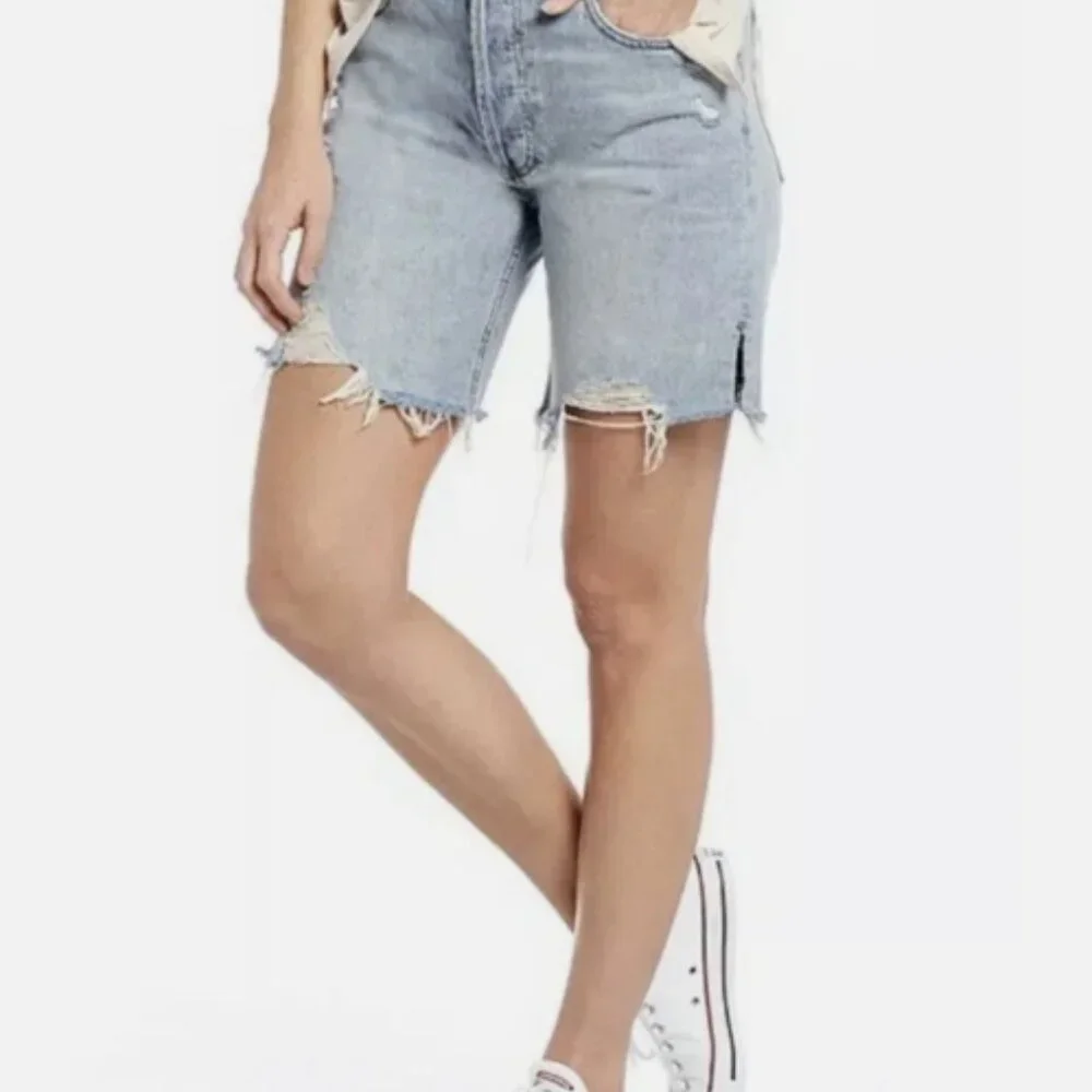Free People “Sequoia” denim boyfriend shorts- Size 31 - Picture 9 of 9